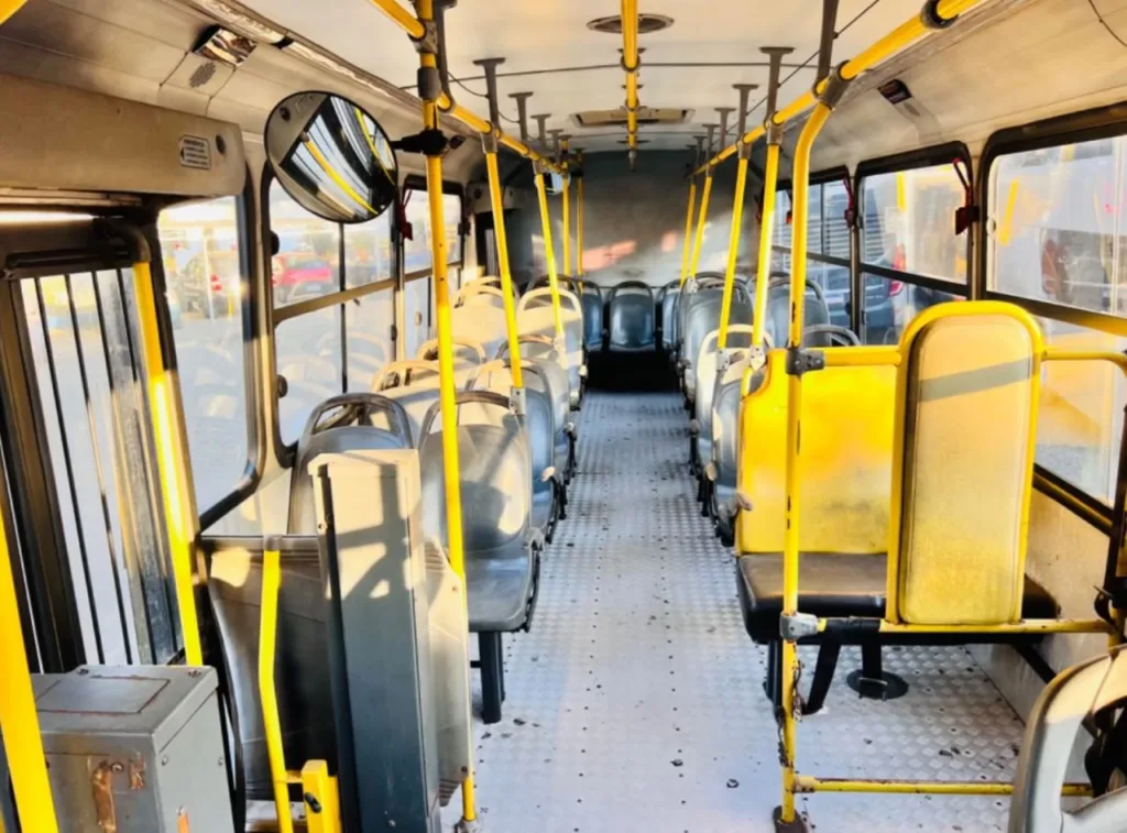Ônibus NEOBUS SPECTRUM VOLVO B270 F JM 2015 seminovo à venda, código 1353 - foto 09