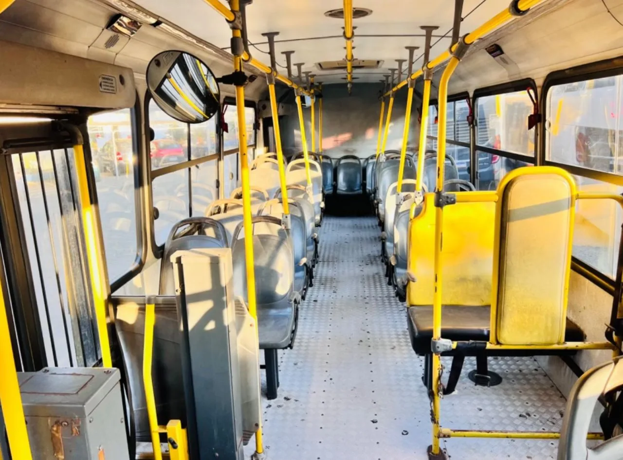 Ônibus NEOBUS SPECTRUM VOLVO B270 F JM 2015 seminovo à venda, código 1353 - foto 09