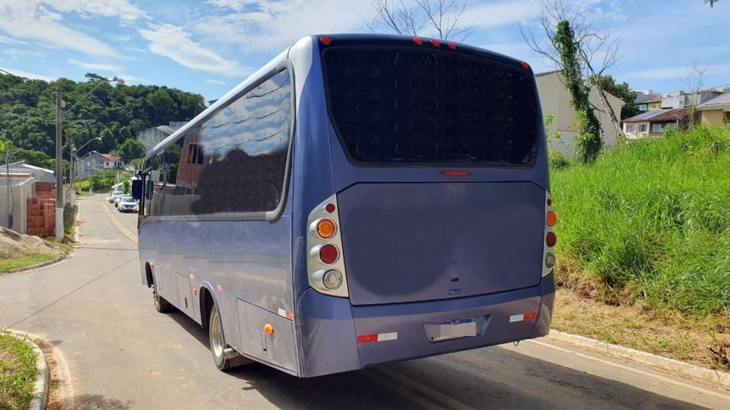 NEOBUS THUNDER PLUS ANO 2012 VW 9150 JM COD.05