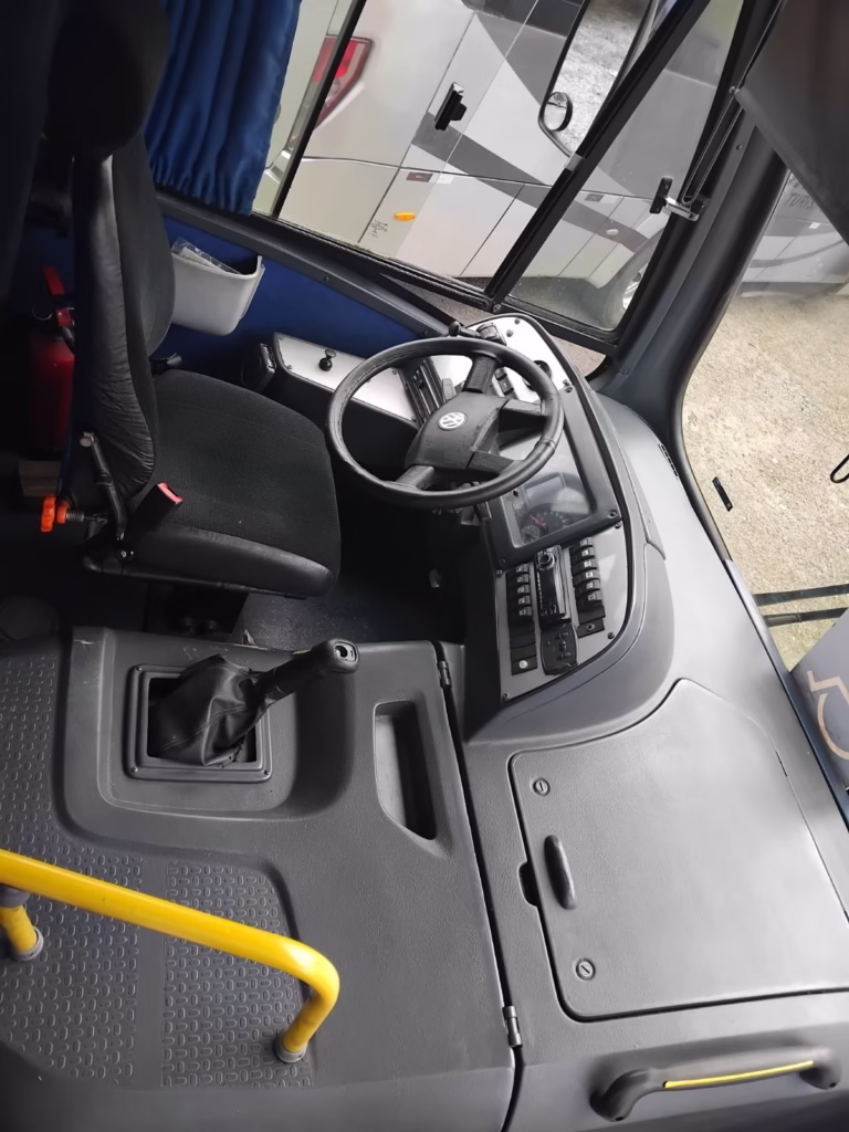 NEOBUS THUNDER PLUS ANO 2013 VW 9.160 JM COD.1506