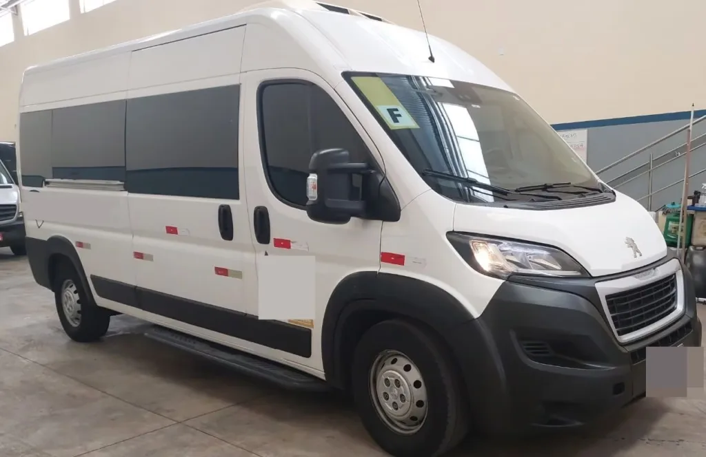 Ônibus PEUGEOT BOXER MINIBUS LUXO JM 2020 seminovo à venda, código 471 - foto 01