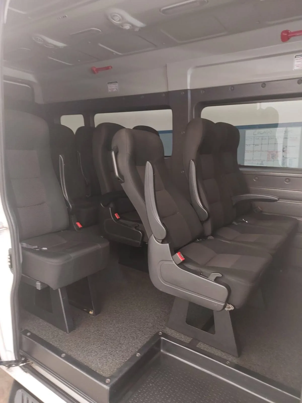 Ônibus PEUGEOT BOXER MINIBUS LUXO JM 2020 seminovo à venda, código 471 - foto 12