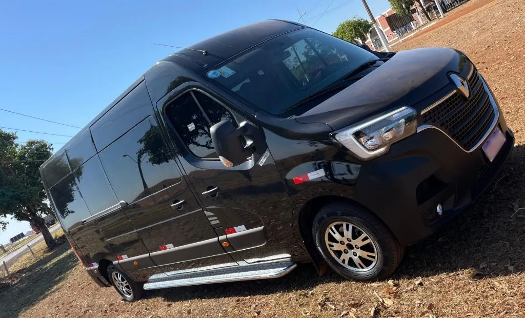 Ônibus RENAULT MASTER EXECUTIVA JM 2025 seminovo à venda, código 1630 - foto 01