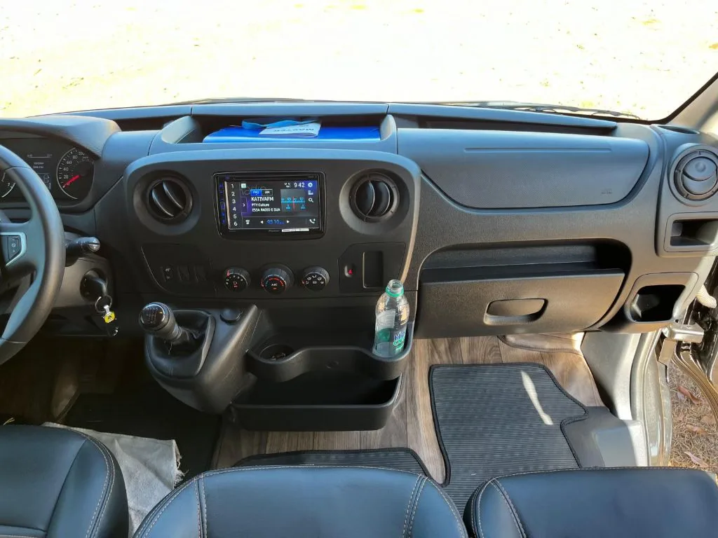 Ônibus RENAULT MASTER EXECUTIVA JM 2025 seminovo à venda, código 1630 - foto 05