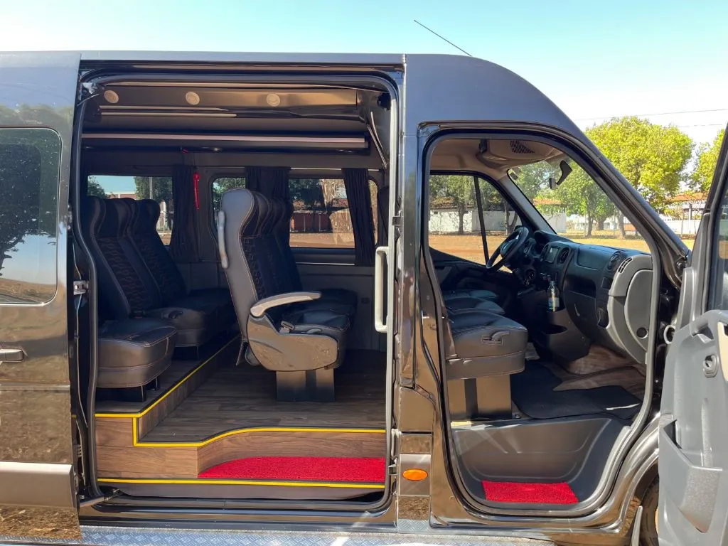 Ônibus RENAULT MASTER EXECUTIVA JM 2025 seminovo à venda, código 1630 - foto 06
