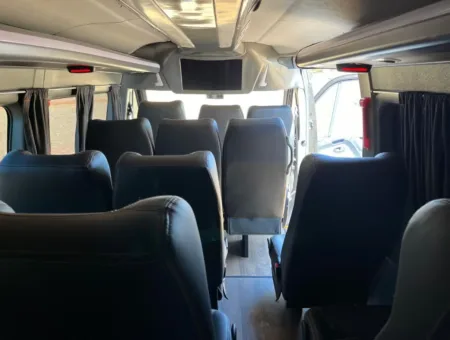 Ônibus RENAULT MASTER EXECUTIVA JM 2025 seminovo à venda, código 1630 - foto 09