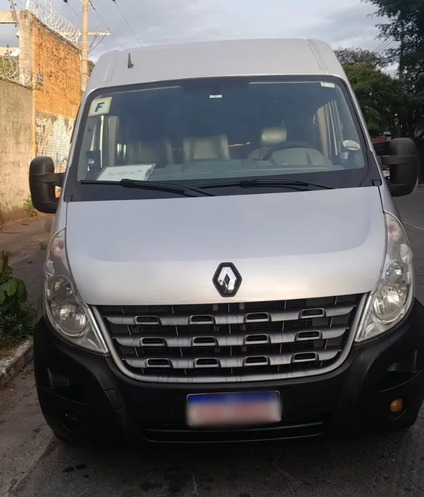Ônibus RENAULT MASTER L3H2 EXECUTIVA JM 2015 seminovo à venda, código 1668 - foto 02