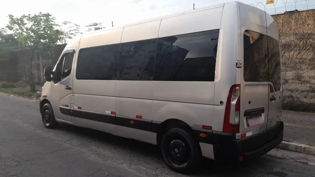 Ônibus RENAULT MASTER L3H2 EXECUTIVA JM 2015 seminovo à venda, código 1668 - foto 04