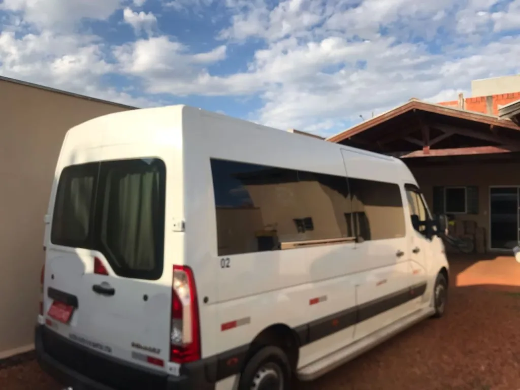 Ônibus RENAULT MASTER L3H2 EXECUTIVA JM 2017 seminovo à venda, código 1526 - foto 03