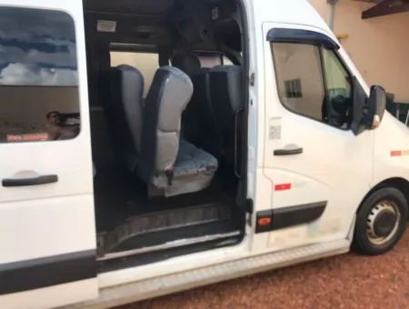 Ônibus RENAULT MASTER L3H2 EXECUTIVA JM 2017 seminovo à venda, código 1526 - foto 09