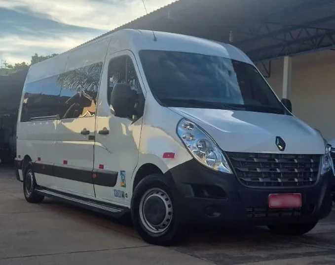 Ônibus RENAULT MASTER L3H2 EXECUTIVA JM 2017 seminovo à venda, código 1693 - foto 01