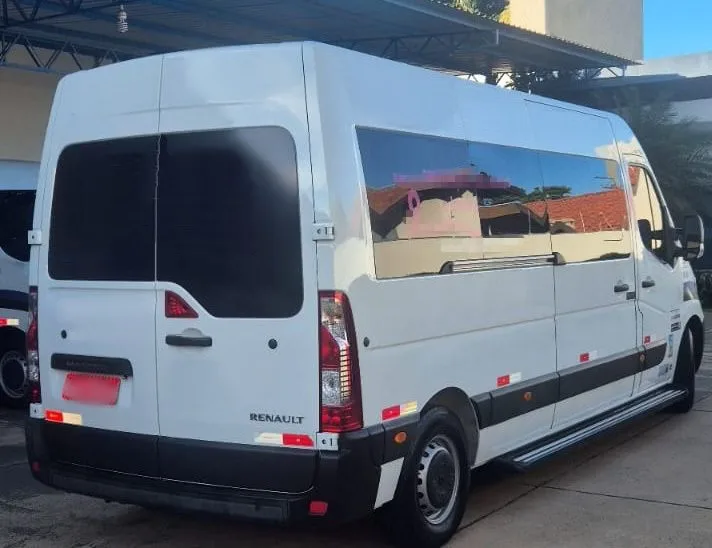 Ônibus RENAULT MASTER L3H2 EXECUTIVA JM 2017 seminovo à venda, código 1693 - foto 03