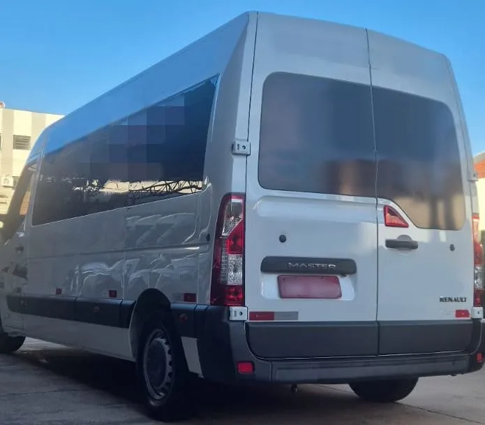 Ônibus RENAULT MASTER L3H2 EXECUTIVA JM 2017 seminovo à venda, código 1693 - foto 04