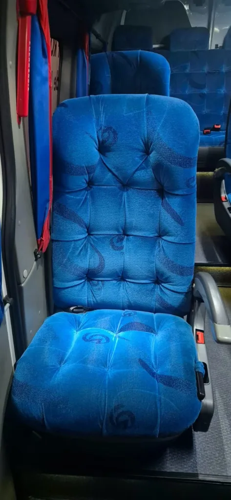 Ônibus RENAULT MASTER L3H2 EXECUTIVA JM 2017 seminovo à venda, código 1694 - foto 07