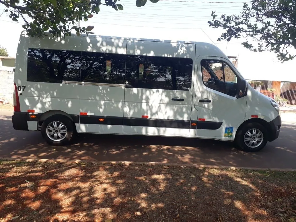 Ônibus RENAULT MASTER L3H2 EXECUTIVA JM 2018 seminovo à venda, código 1356 - foto 02