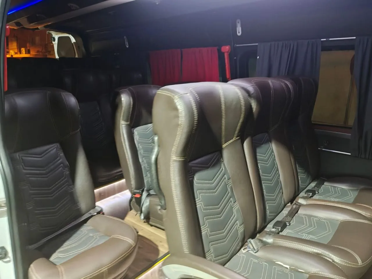 Ônibus RENAULT MASTER L3H2 EXECUTIVA JM 2023 seminovo à venda, código 1363 - foto 04