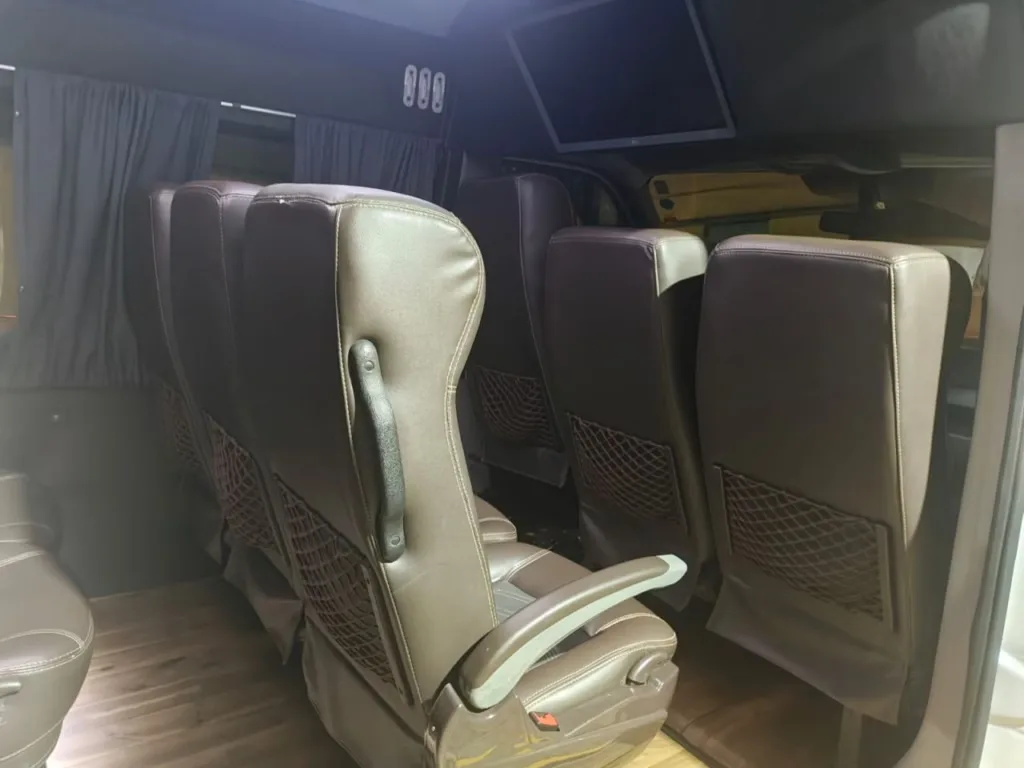 Ônibus RENAULT MASTER L3H2 EXECUTIVA JM 2023 seminovo à venda, código 1363 - foto 05