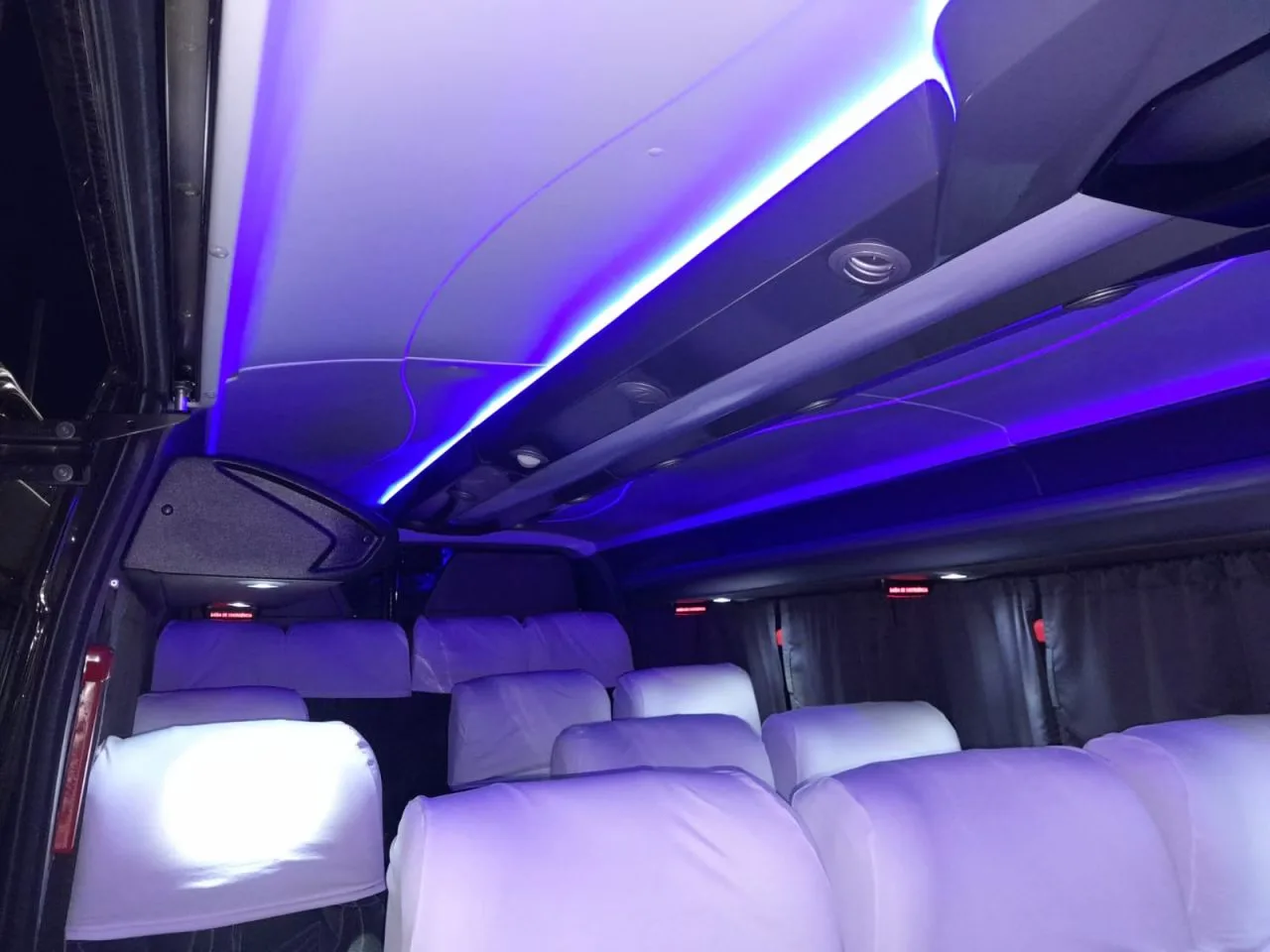 Ônibus RENAULT MASTER L3H2 EXECUTIVA JM 2024 seminovo à venda, código 1588 - foto 10