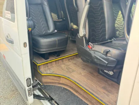 Ônibus RENAULT MASTER L3H2 EXECUTIVA JM 2024 seminovo à venda, código 1625 - foto 05