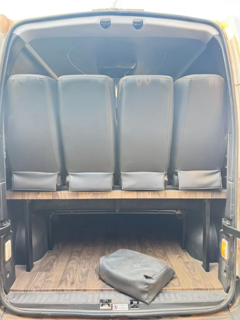 Ônibus RENAULT MASTER L3H2 EXECUTIVA JM 2024 seminovo à venda, código 1625 - foto 09