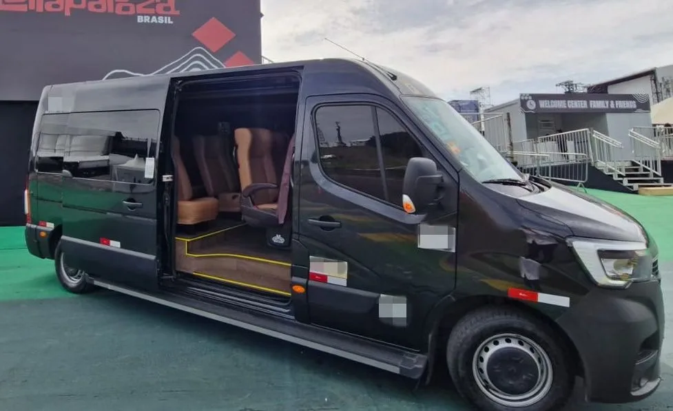 Ônibus RENAULT MASTER L3H2 EXECUTIVA JM 2025 seminovo à venda, código 1306 - foto 04
