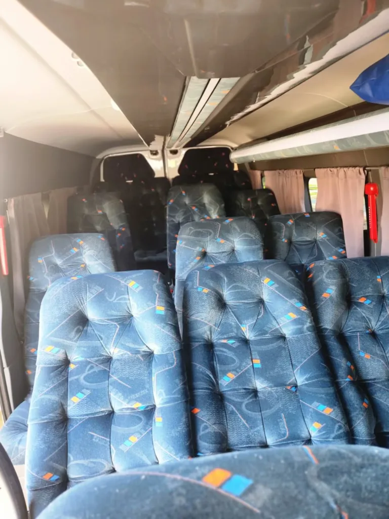 Ônibus RENAULT MASTER L3H2 EXECUTIVA JM 2025 seminovo à venda, código 1401 - foto 08