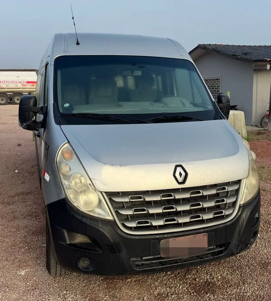 Ônibus RENAULT MASTER L3H2 LONGA EXEC JM 2016 seminovo à venda, código 1885 - foto 02