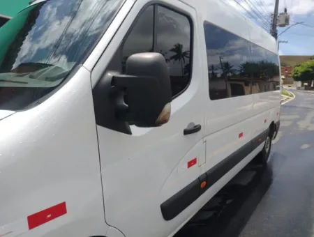 Ônibus RENAULT MASTER L3H2 LUXO JM 2019 seminovo à venda, código 1478 - foto 02