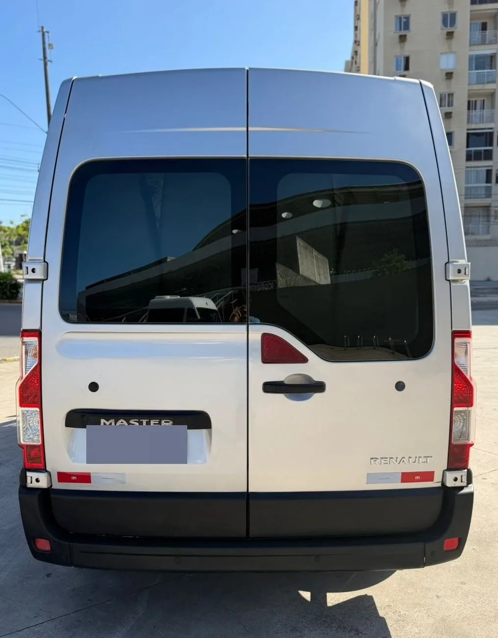 Ônibus RENAULT MASTER L3H2 LUXO JM 2019 seminovo à venda, código 897 - foto 04
