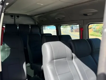 Ônibus RENAULT MASTER L3H2 LUXO JM 2019 seminovo à venda, código 897 - foto 08