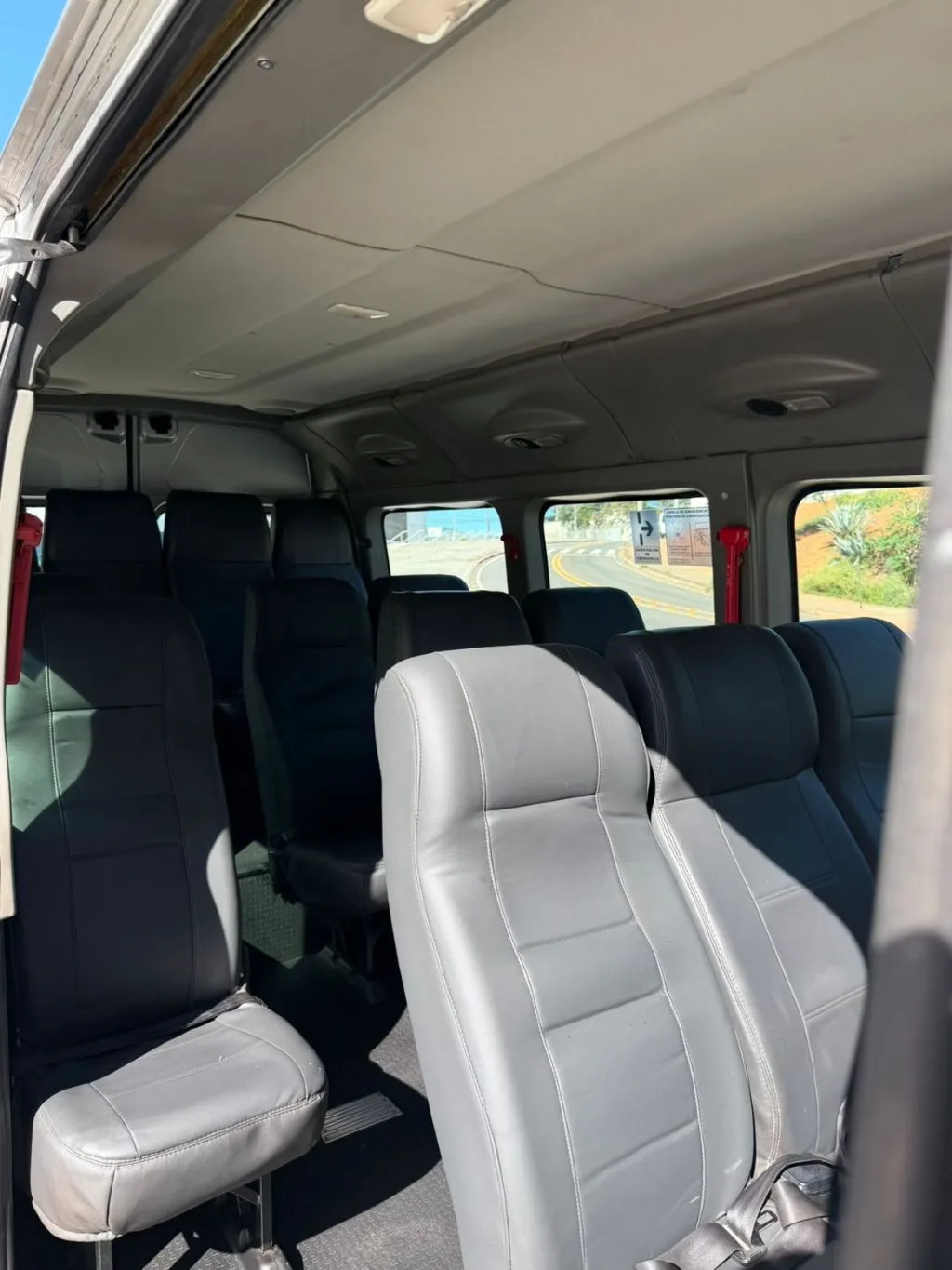 Ônibus RENAULT MASTER L3H2 LUXO JM 2019 seminovo à venda, código 897 - foto 08