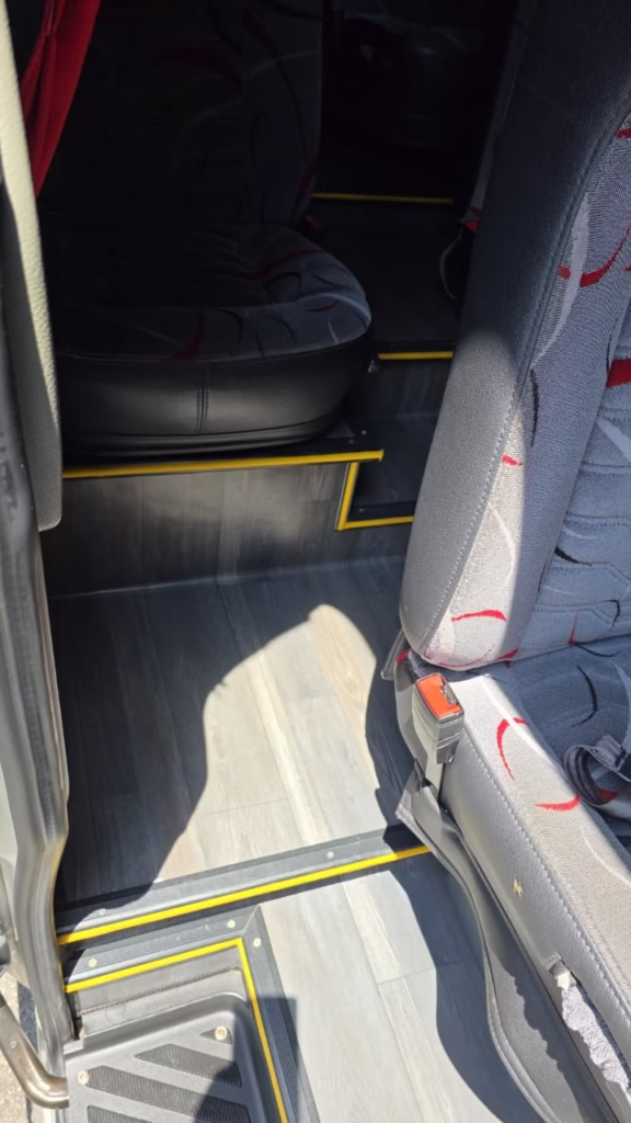 SPRINTER CDI 415 ANO 2017 EXECUTIVA JM COD.1443