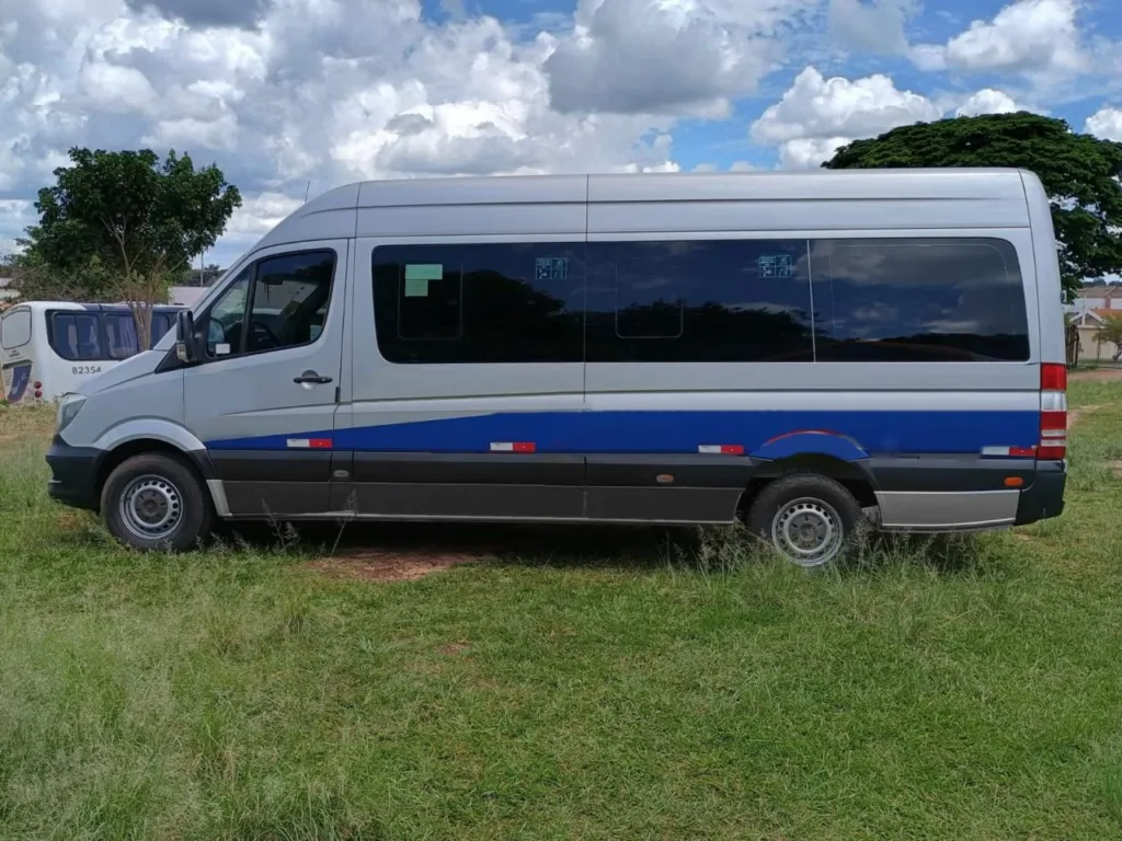 Ônibus SPRINTER CDI 415 EXECUTIVA JM 2017 seminovo à venda, código 1502 - foto 02