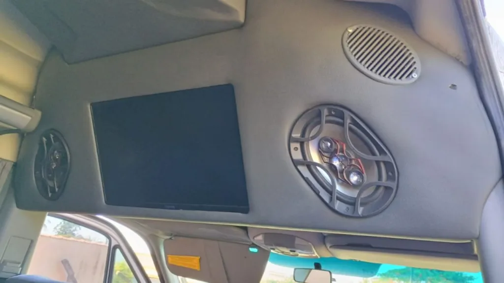 Ônibus SPRINTER CDI 415 EXECUTIVA JM 2017 seminovo à venda, código 1502 - foto 04