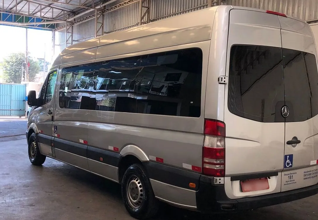 Ônibus SPRINTER CDI 415 EXECUTIVA JM 2019 seminovo à venda, código 1346 - foto 04