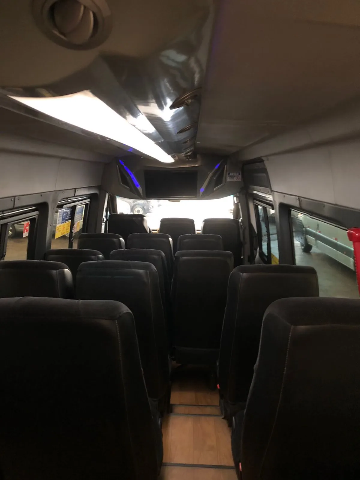 Ônibus SPRINTER CDI 415 EXECUTIVA JM 2019 seminovo à venda, código 1346 - foto 08