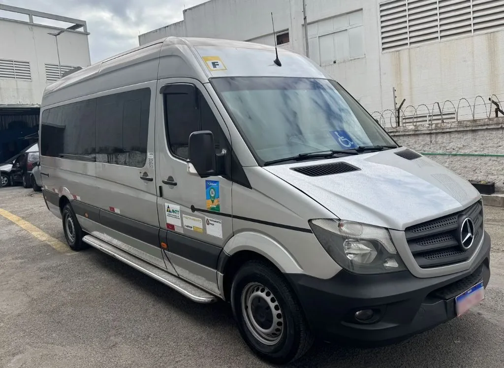 Ônibus SPRINTER CDI 415 EXECUTIVA JM 2019 seminovo à venda, código 1654 - foto 01