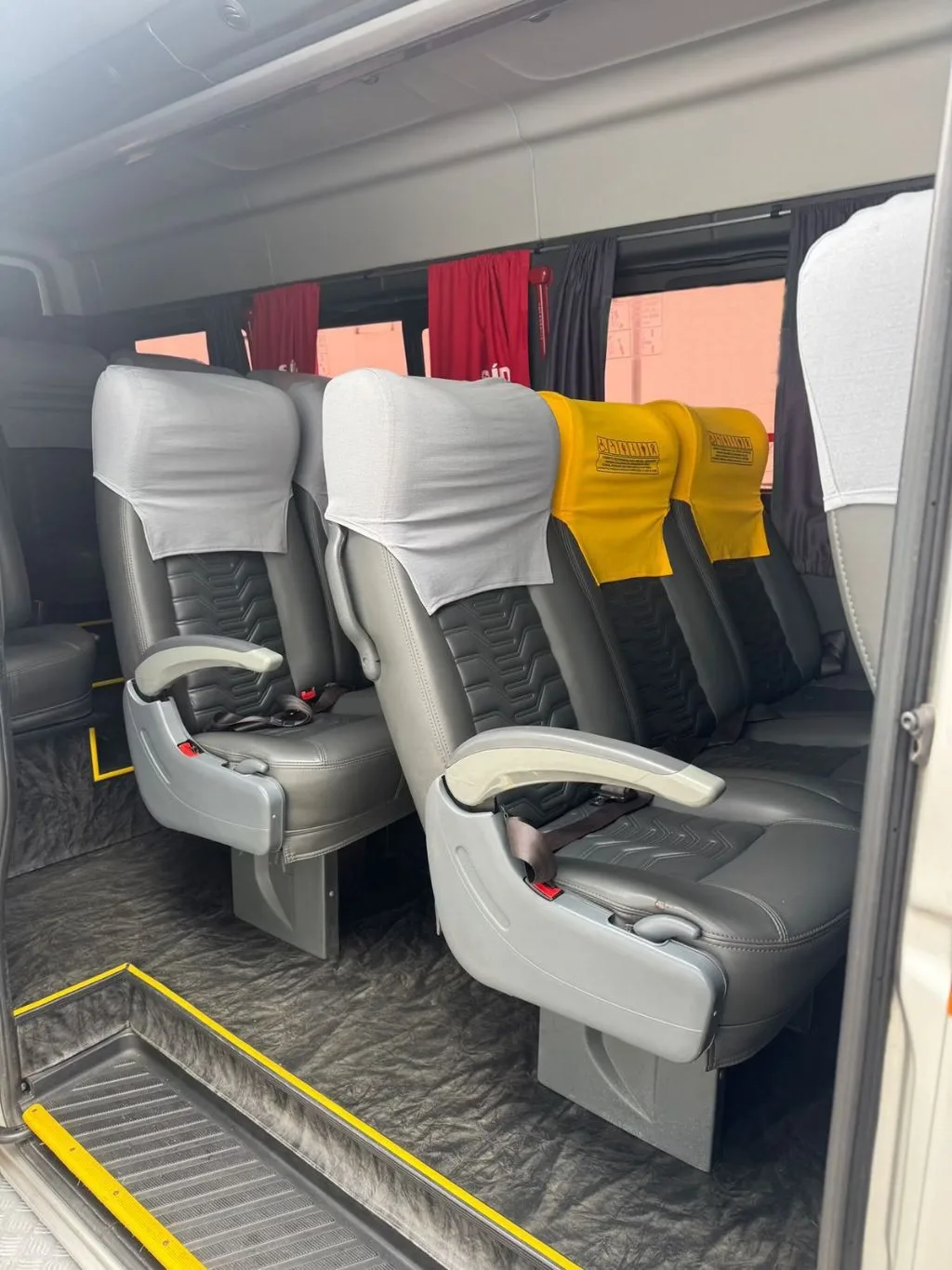 Ônibus SPRINTER CDI 415 EXECUTIVA JM 2019 seminovo à venda, código 1654 - foto 05