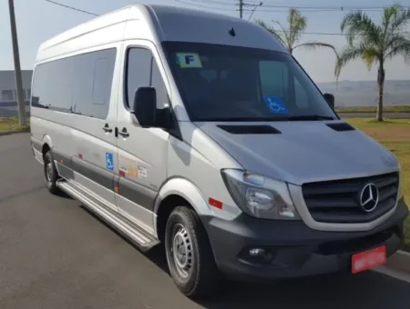 Ônibus SPRINTER CDI 415 EXECUTIVA JM 2019 seminovo à venda, código 1659 - foto 01