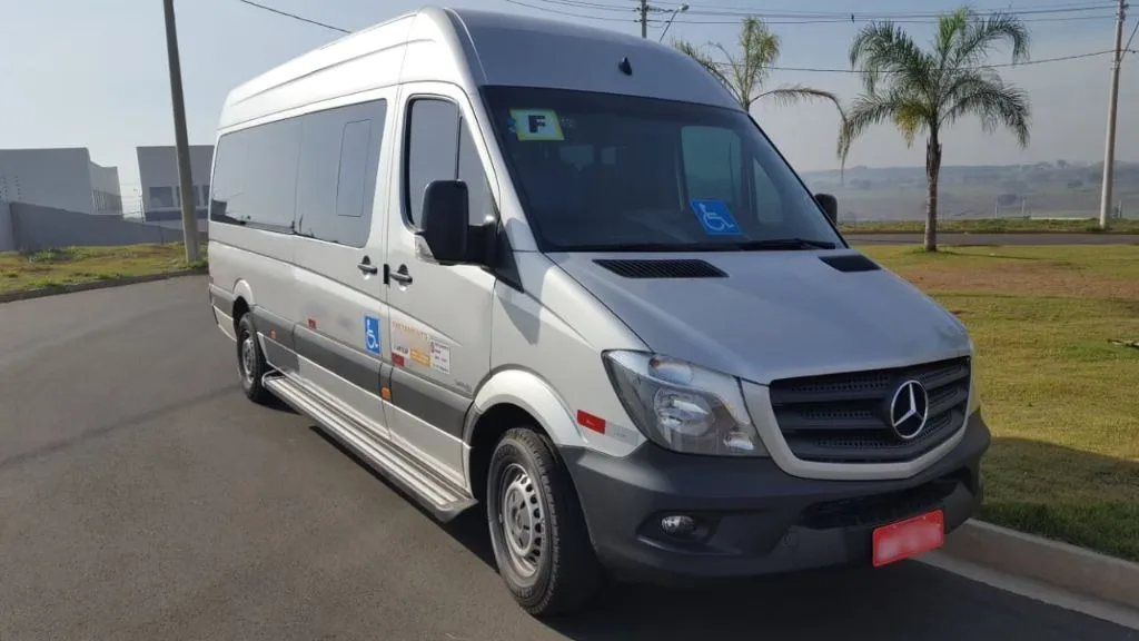 Ônibus SPRINTER CDI 415 EXECUTIVA JM 2019 seminovo à venda, código 1659 - foto 01