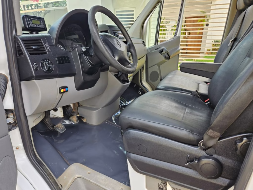 SPRINTER CDI 415 ANO 2014 TETO ALTO LUXO JM COD.1448
