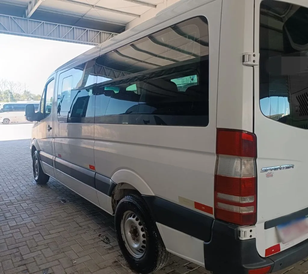 Ônibus SPRINTER CDI 415 TETO BAIXO LUXO JM 2019 seminovo à venda, código 1706 - foto 06