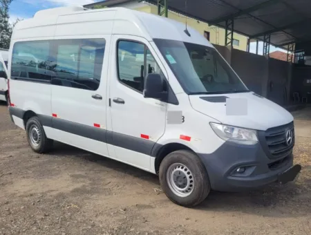 Ônibus SPRINTER CDI 416 CURTA T.ALTO LUXO JM 2024 seminovo à venda, código 685 - foto 01