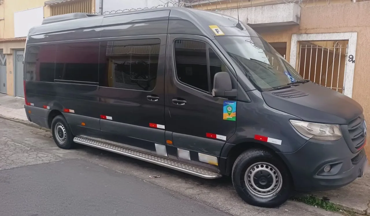 Ônibus SPRINTER CDI 416 EXECUTIVA JM 2021 seminovo à venda, código 1349 - foto 02