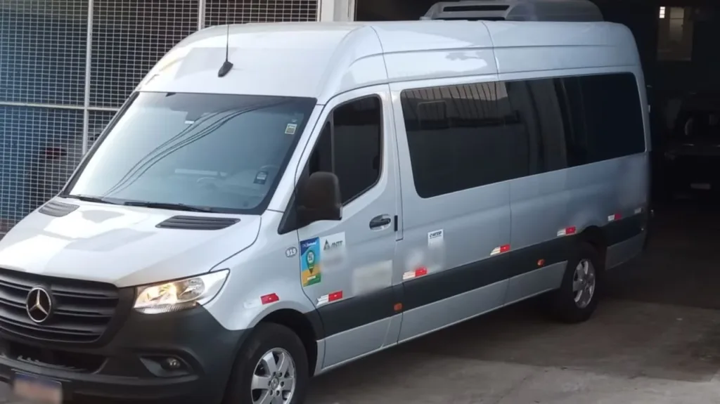 Ônibus SPRINTER CDI 416 EXECUTIVA JM 2021 seminovo à venda, código 1586 - foto 03