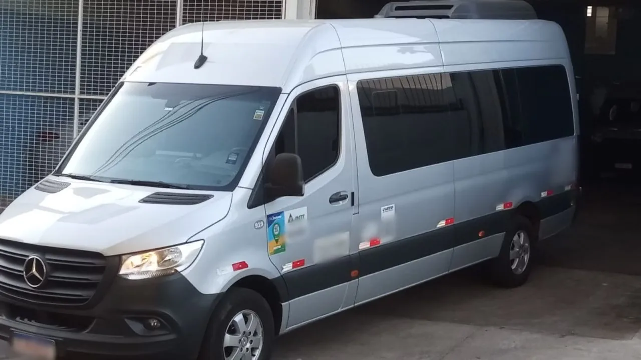 Ônibus SPRINTER CDI 416 EXECUTIVA JM 2021 seminovo à venda, código 1586 - foto 03