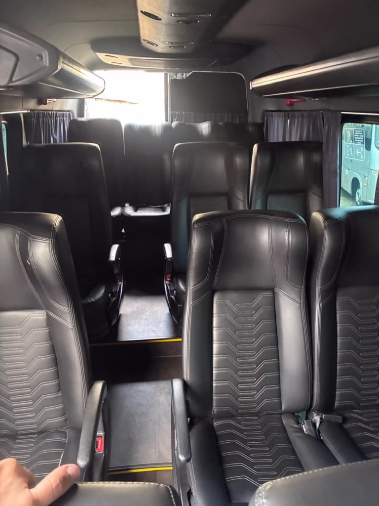 SPRINTER CDI 416 ANO 2022 LONGA EXECUTIVA JM COD.1696