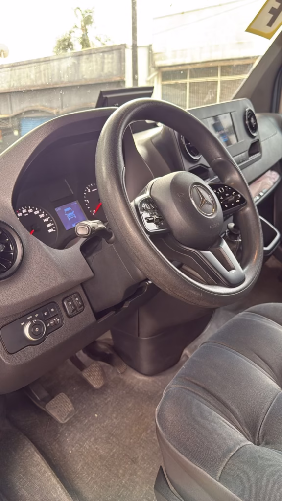 Sprinter CDI 416 2021 luxo 18+1 lugares COD.736