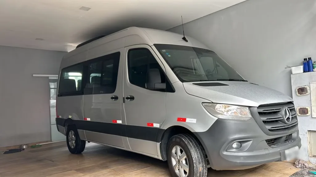 Ônibus SPRINTER CDI 416 TETO ALTO LUXO JM 2020 seminovo à venda, código 1313 - foto 01