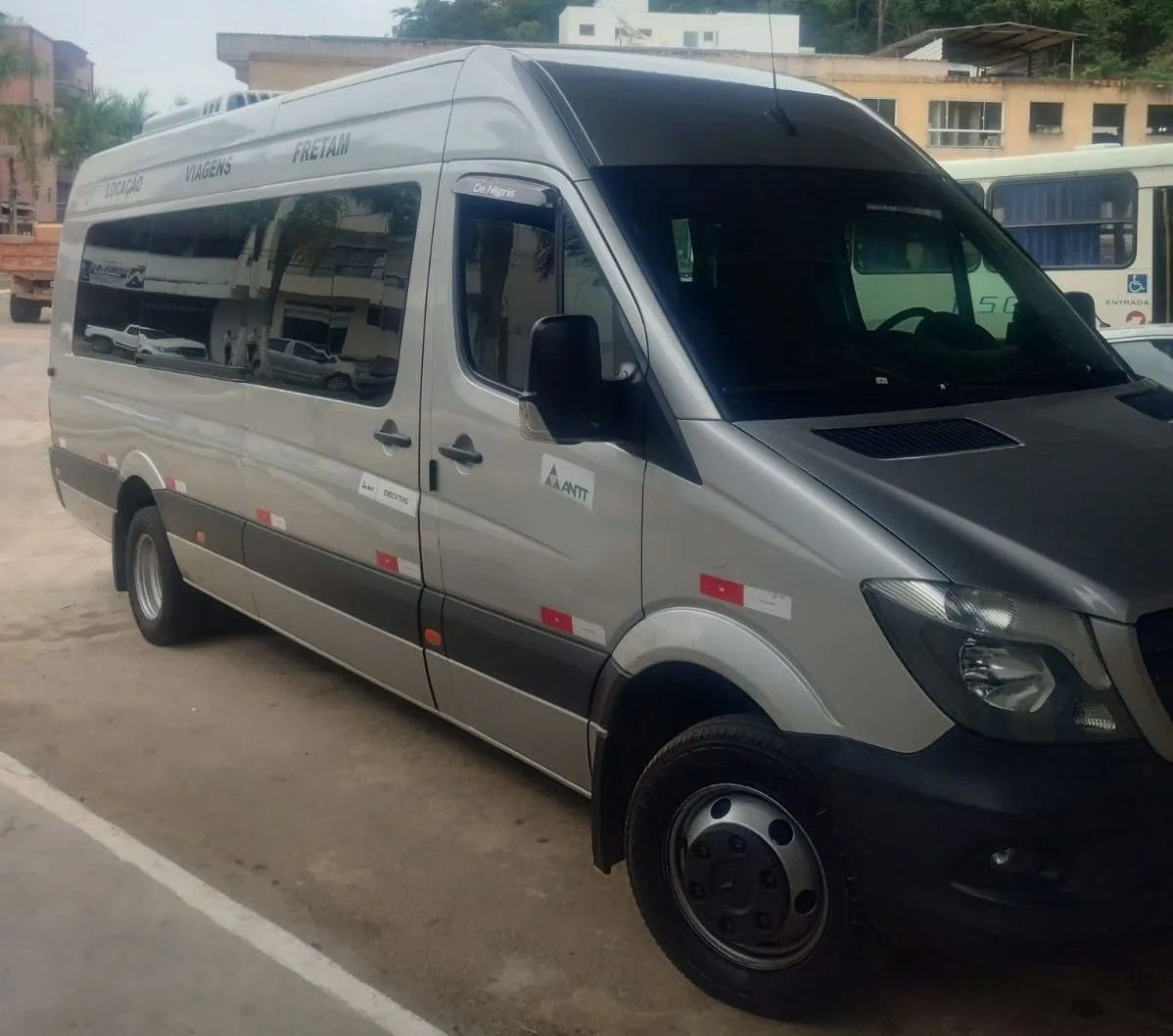 Ônibus SPRINTER M. BENZ 515 CDI EXEC JM 2019 seminovo à venda, código 1512 - foto 01